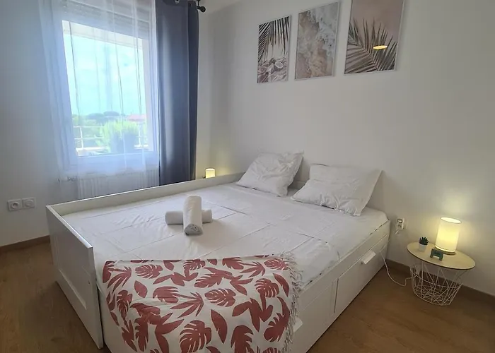 De 4 Avec Terrasse De 150 M2 Et Parking Prive * Toulouse