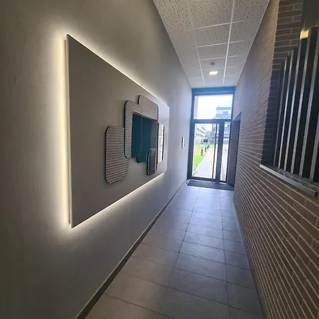 De 4 Avec Terrasse De 150 M2 Et Parking Prive Apartman *