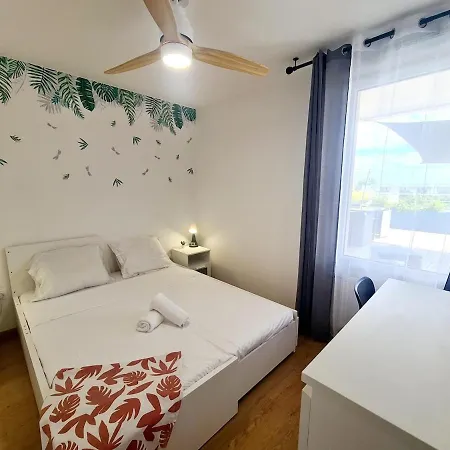 De 4 Avec Terrasse De 150 M2 Et Parking Prive Апартаменты