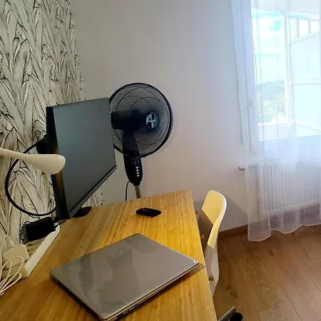 De 4 Avec Terrasse De 150 M2 Et Parking Privé *