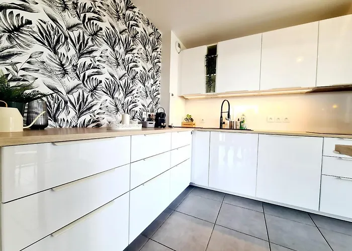 De 4 Avec Terrasse De 150 M2 Et Parking Prive Appartement *